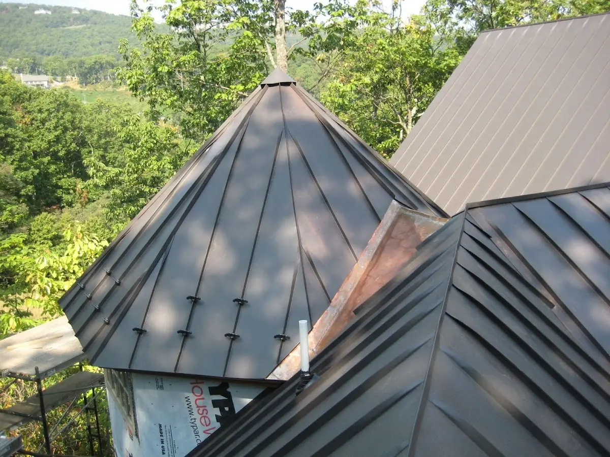 Professional Roof Tarp Installation by Craftsman Roofing in Fowlertown